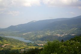 Lago di Barrea
Civitella Alfedena
Monti della Meta