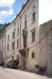 Popoli