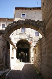 Castelvecchio Calvisi
