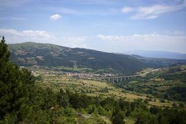 Valle del Vasto - Assergi
Strada dei Parchi (vor dem / in front of Traforo del Gran Sasso)
Monte Sirente