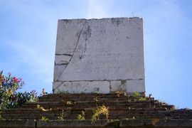 Via delle Tombe