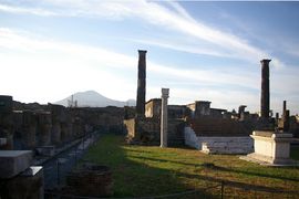 Foro
Tempio di Apollo
Monte Vesuvio