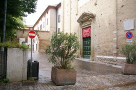 Fano
tutto senso unico