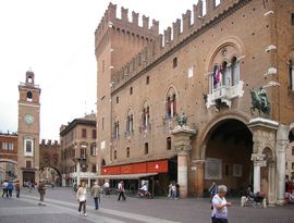 Torre orologico
Palazzo Municipale - Volto del Cavallo