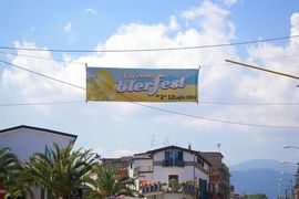 Campania - Vairano
um Napoli wird gern ein Bier getrunken
around Naples a german beer is always appreciated