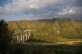 bei/near Tusa