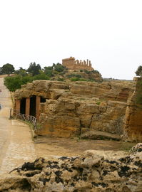 Tempio di Hera
Necropole tardo-antiche