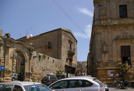 Palazzo Pollicarini
Santa Chiara