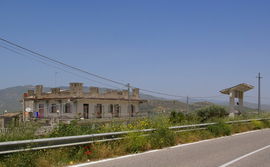 bei /near Regalbuto
