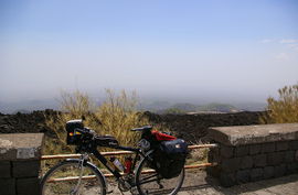 Provinciale dell'Etna
vista direzione Nicolosi / Ragalna
Genista aetnensis