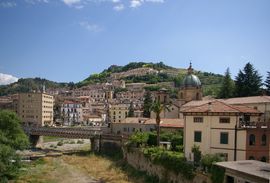 Cosenza vecchia
confluenza Fiume Busento - Fiume Crati
Chiesa San Domenico