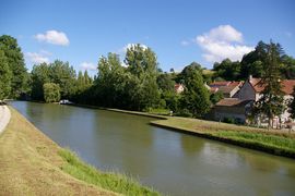 Canal de Bourgogne
Crugey