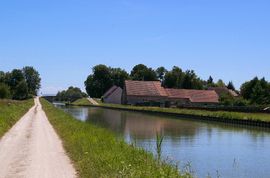 Canal de Bourgogne
Brazey-en-Plaine