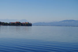 Bodensee - Lindau
Rheintal - 3 Schwestern, Liechtenstein - Alpstein, Appenzell

Lake Constance - Lindau, Bavaria
Alps Rhine Valley - Mount 3 Sisters, Liechtenstein - Mount Alpstein, Appenzell CH, far back