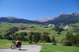 Surses
bei / near Cunter
Riom - Parsons

Piz Curver - Piz Toissa