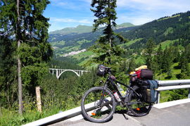 Schanfigg
Arosa-Bahn - Langwieser Viadukt
Arosa-Strasse