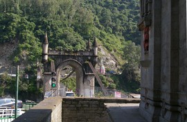 Mandi
Victoria Bridge