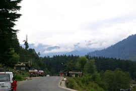 Kullu Valley near Manali
Beas River
National Highway 21
Rothang (back in clouds / hinten in Wolken)