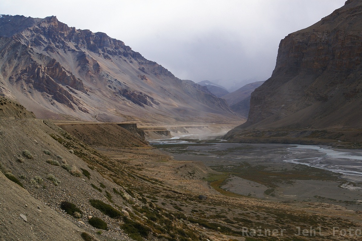 Lingti
confluence of Yunan and Tsarap rivers
bordercrossing Ladakh (Jammu and Kashmir)
Verwaltungsgrenze zu Ladakh