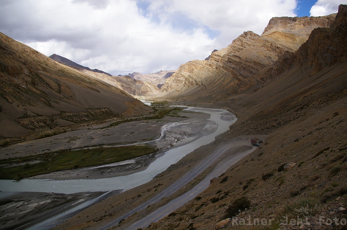 Tsarap River
Gata Loops