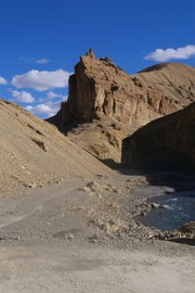near Pang
Tozay River