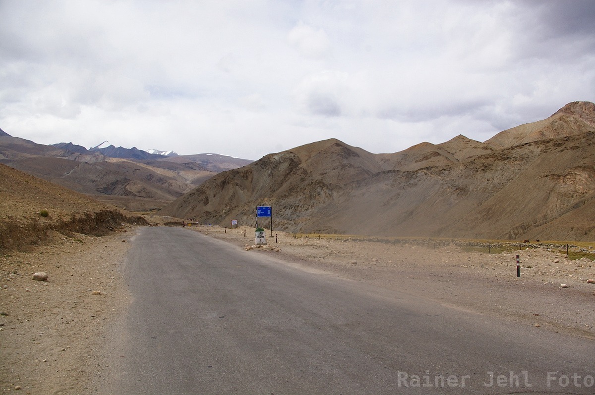 near Rumtse
Kang Yatse Range