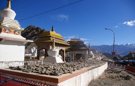 Main Gate
mani wall