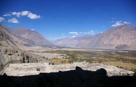 Diskit
Nubra (Shyok) Valley downstream / flussab
Saltoro Range / Karakoram