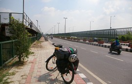 Delhi - Yamuna Bridge
Vikas Marg
