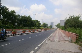 Delhi - Yamuna Bridge
Vikas Marg