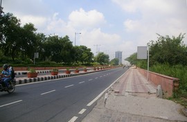 Delhi - Yamuna Bridge
Vikas Marg