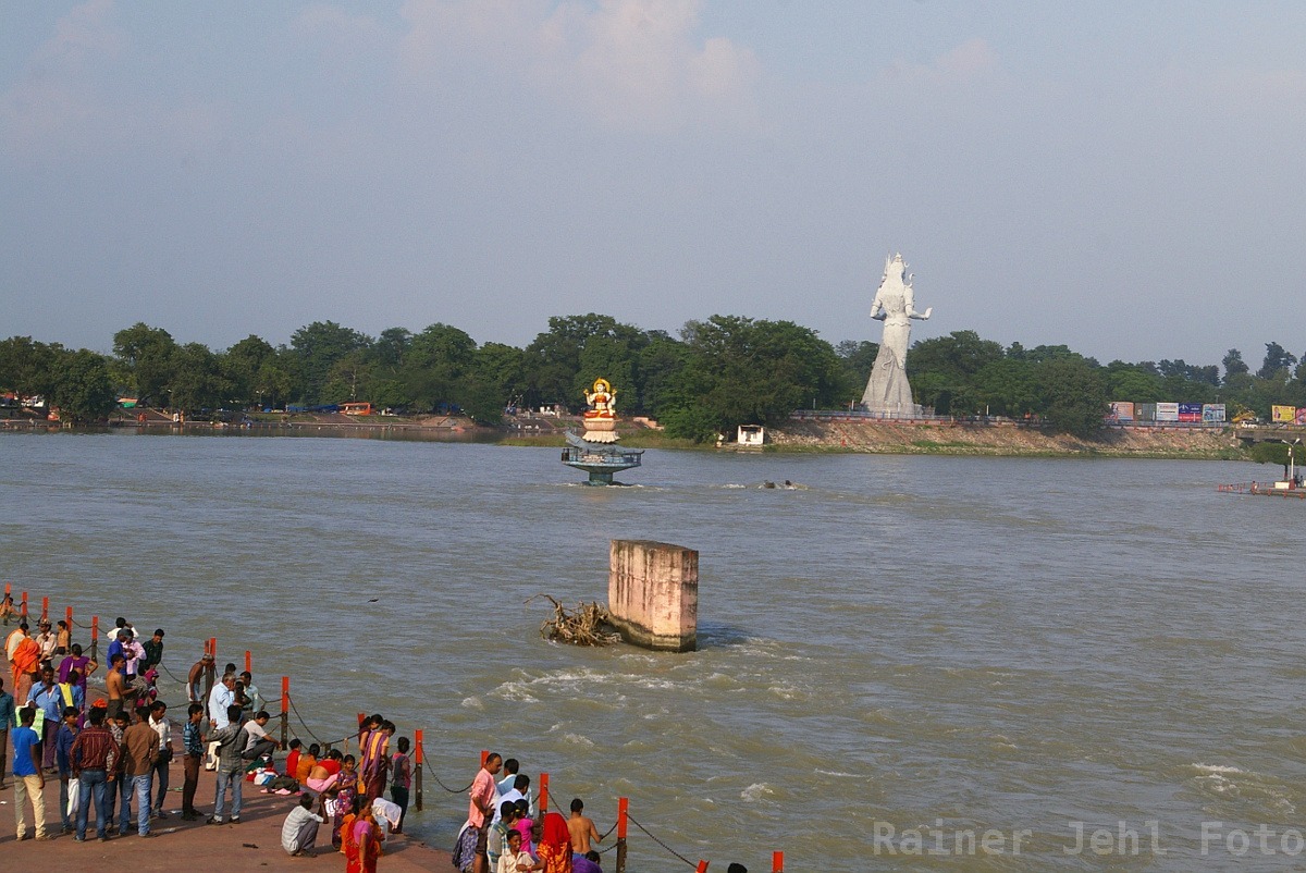 Haridwar
Har Ki Pauri
Ganga Canal - Ganga 
Shiva Statue
