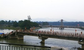 Haridwar
Har Ki Pauri
Ganga Canal - Shiva statue - highway Dehradun