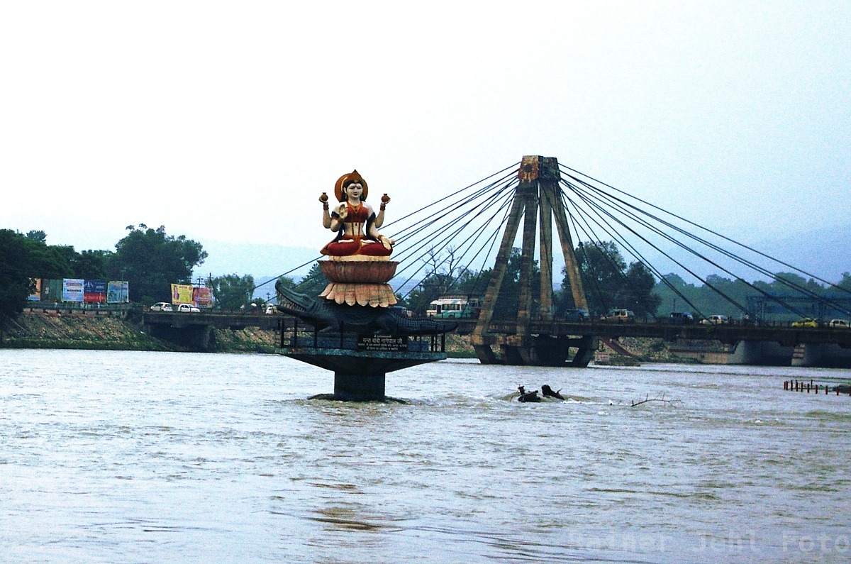 Haridwar
Har Ki Pauri
Ganga Canal
Ganga - Haridwar-Dehradun highway