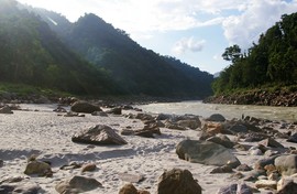 near Rishikesh
next Phool Chatti
Ganga River
