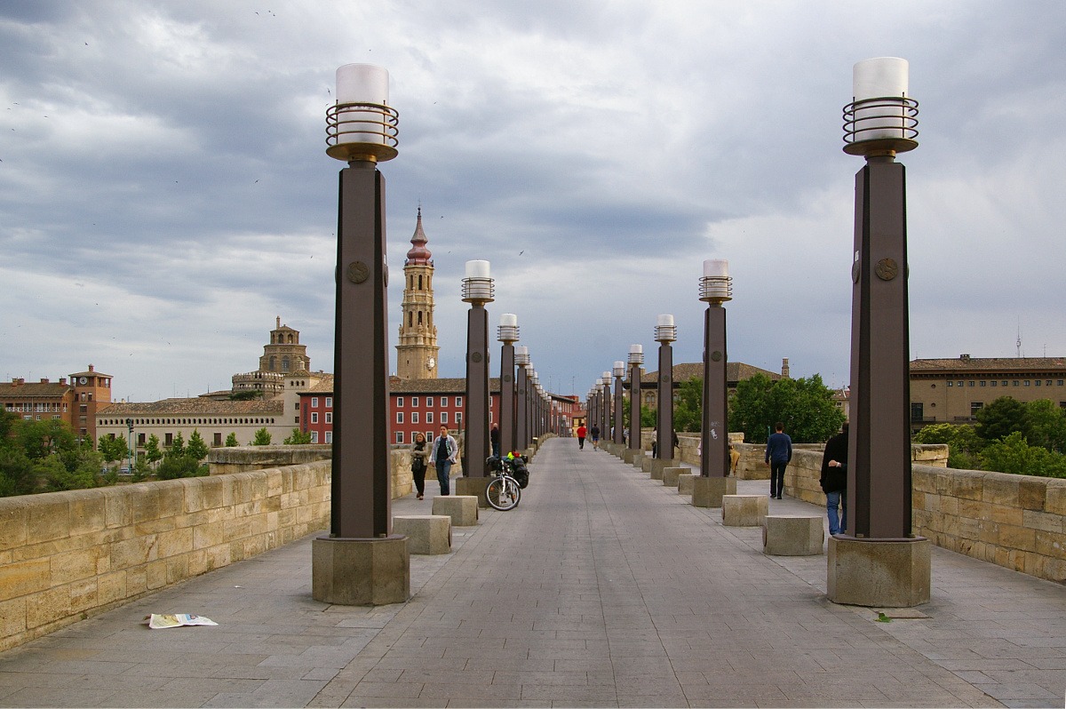 Zaragoza
Puente de Piedra
Catedral del Salvador