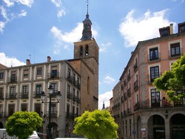 Segovia
Plaza Mayor
Iglesia de San Miguel