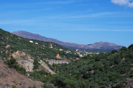 Mellisourgio - Hersonissos Rodopou (hinten/background)
VOAK E090