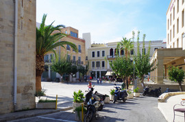 Plateia Agiou Titou